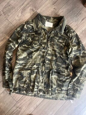 Women's Camo Field Jacket - Olive Green